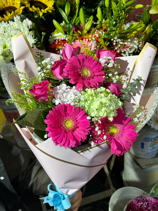 Ramo de Hortensias y Gerberas